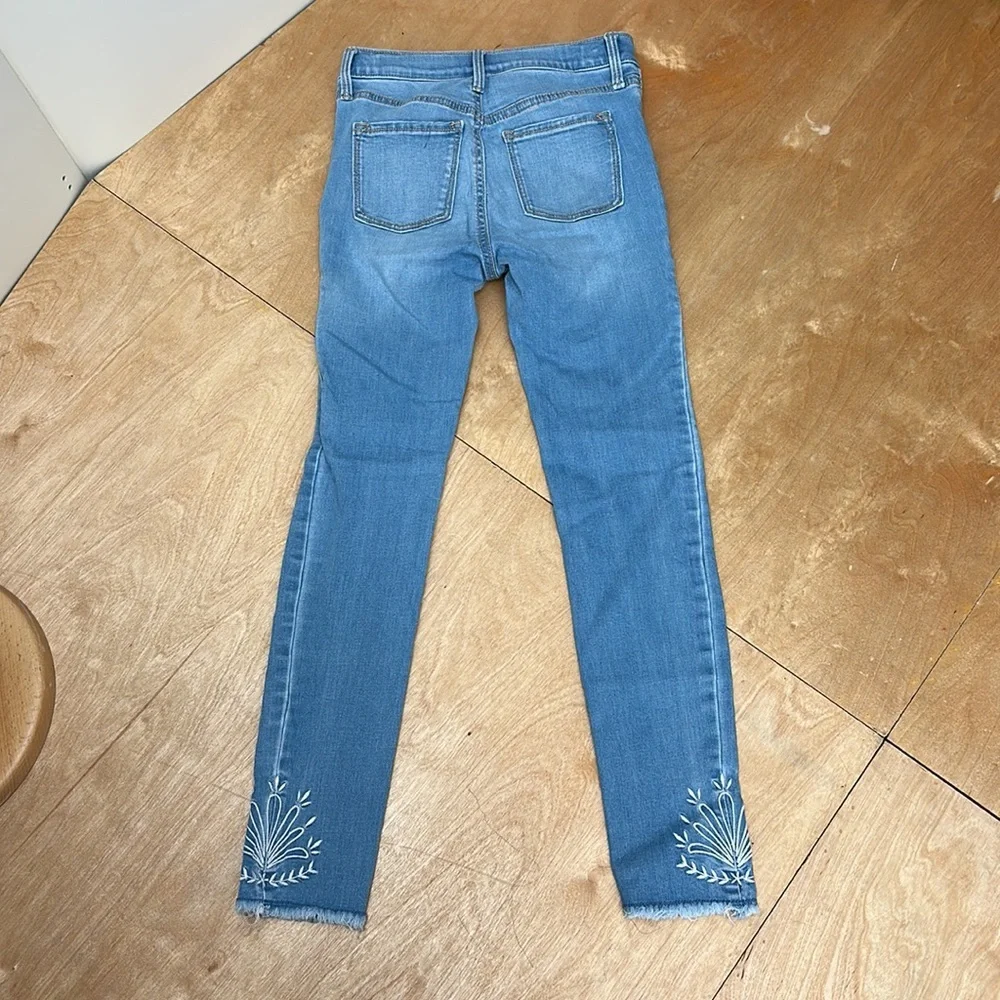 Old navy girls size 10 skinny jeans embroidered raw‎ hem button fly